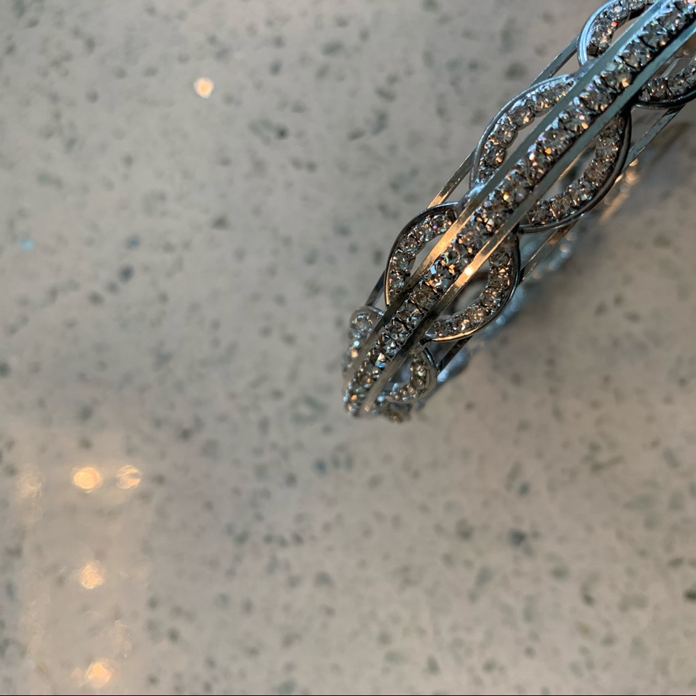 Cache Silver Bangle - Picture 6 of 6